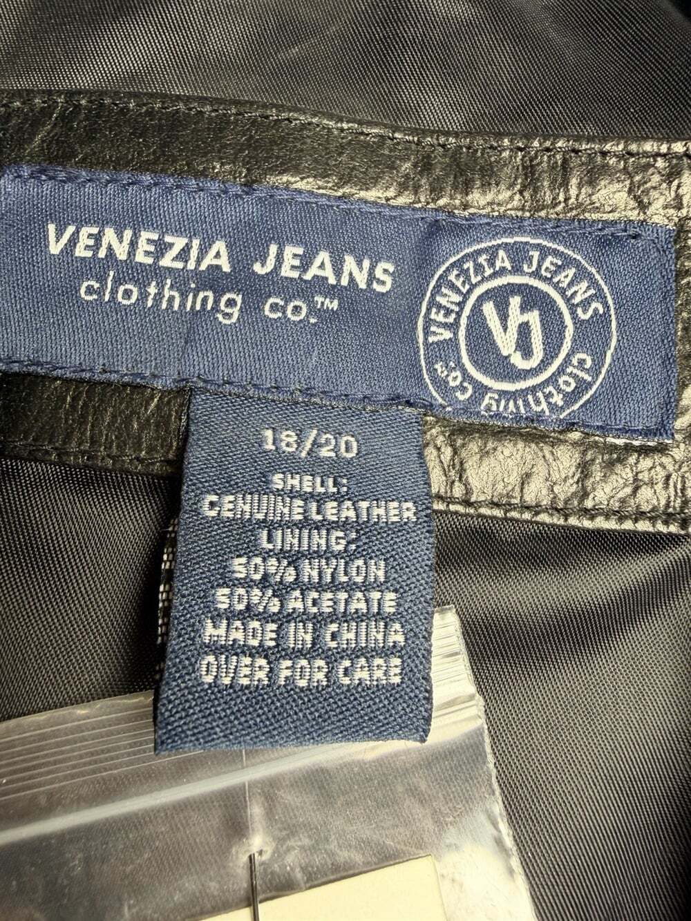Venezia Black Leather Button-Front Jacket - Picture 5 of 9